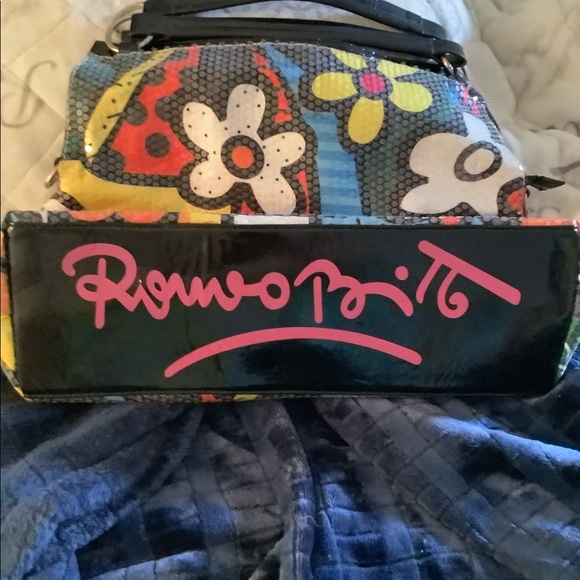 Limited edition bag. - Picture 2 of 5